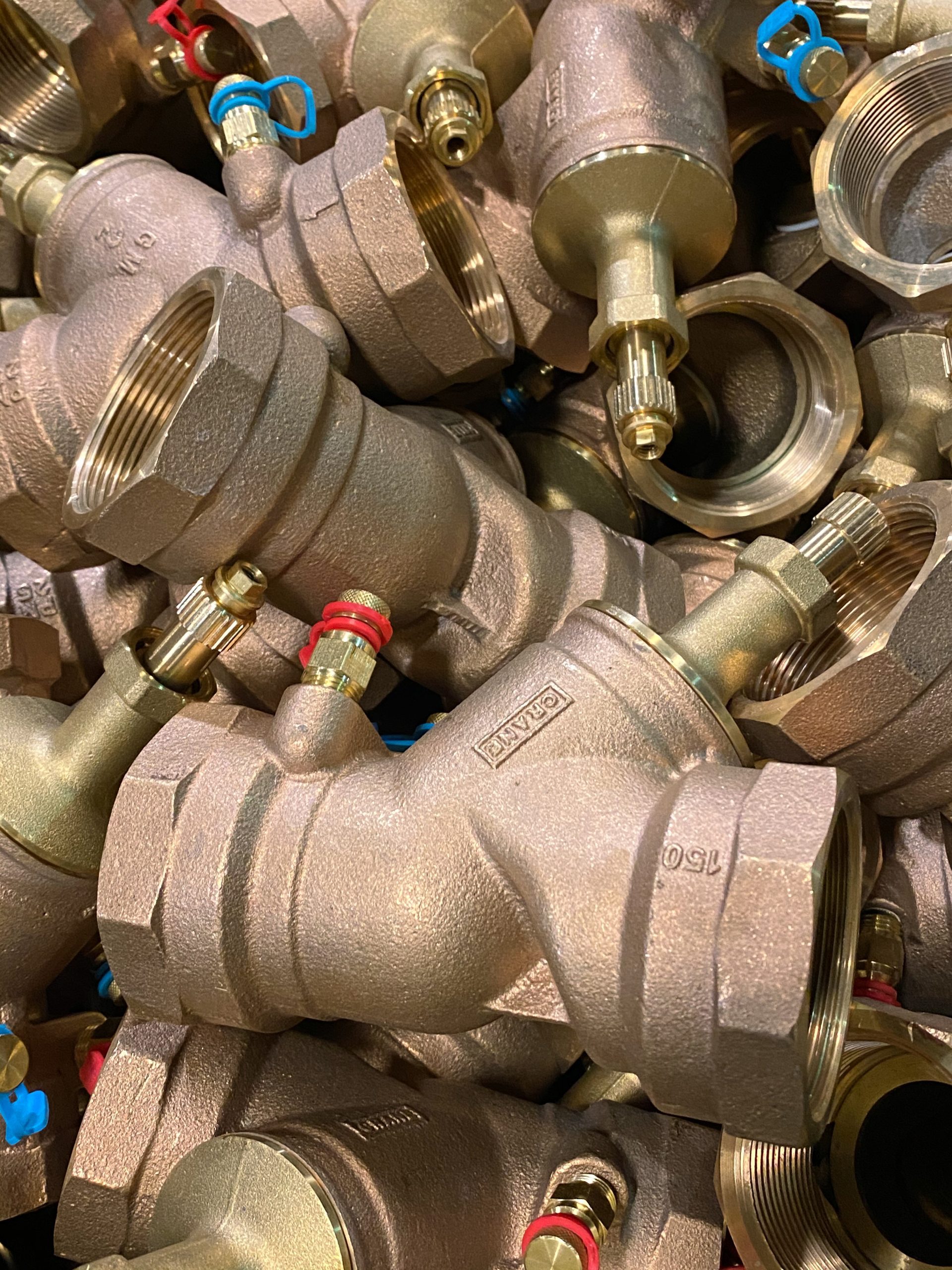 Bronze valves to be recycled dreamstime_xxl_201521345